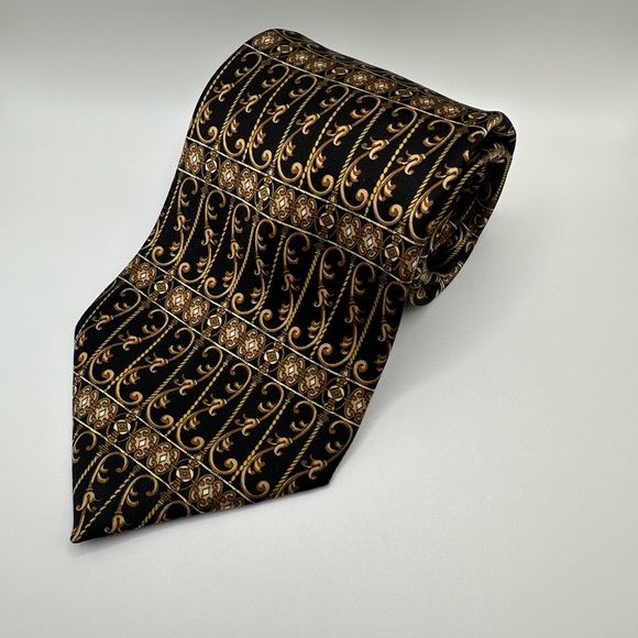 Vintage Henry Grethel Mens Black and Gold Geometric Italian Silk Tie 60" x 4" - Picture 1 of 7